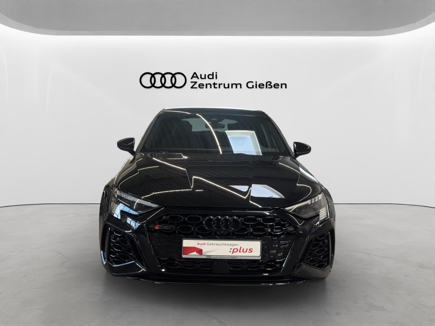 Bild über Audi RS 3 Sportback TFSI quattro S tronic - für weitere Informationen kontaktieren Sie den Audi Partner