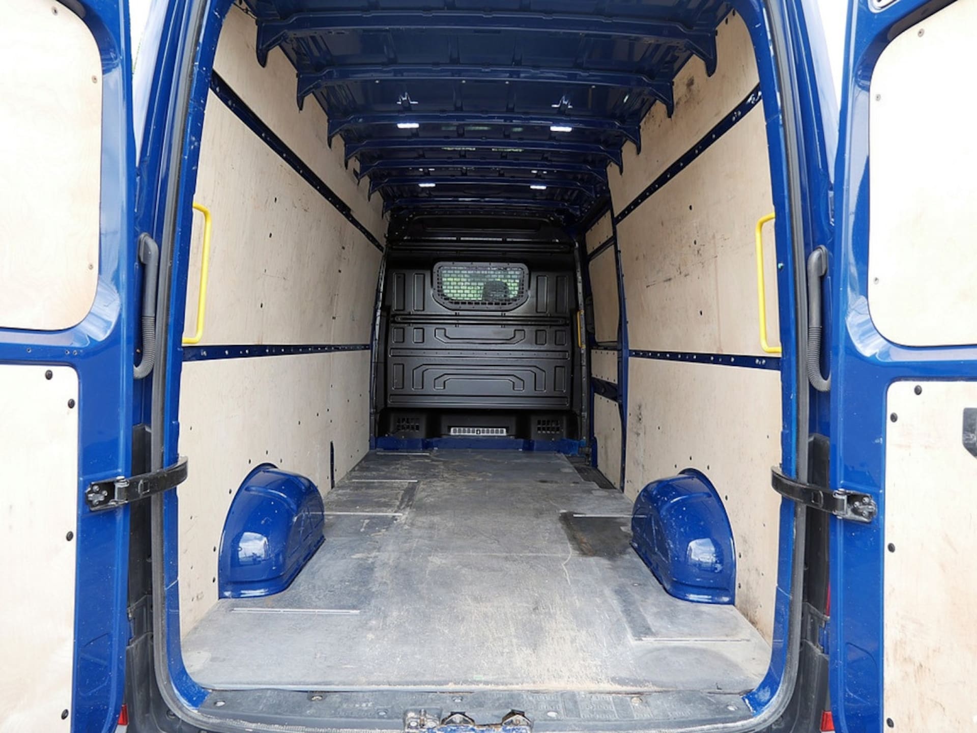 Volkswagen Crafter Kasten langer Radstand