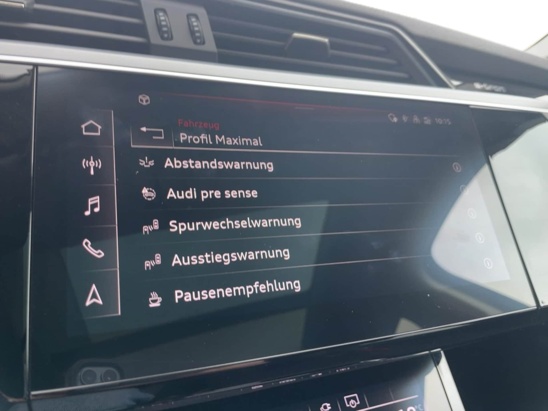 Audi e-tron S line