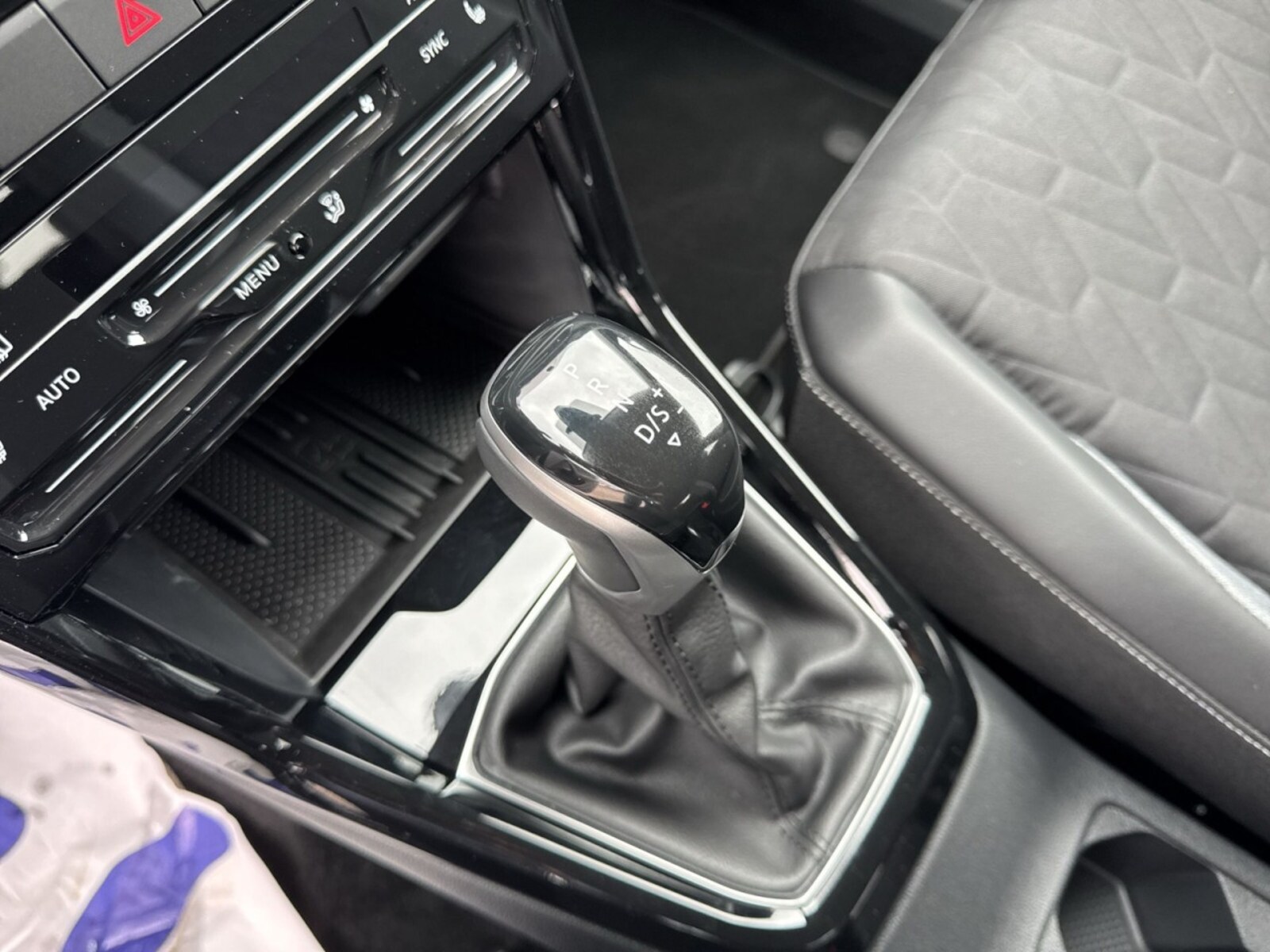 Volkswagen T-Cross – Bild 15
