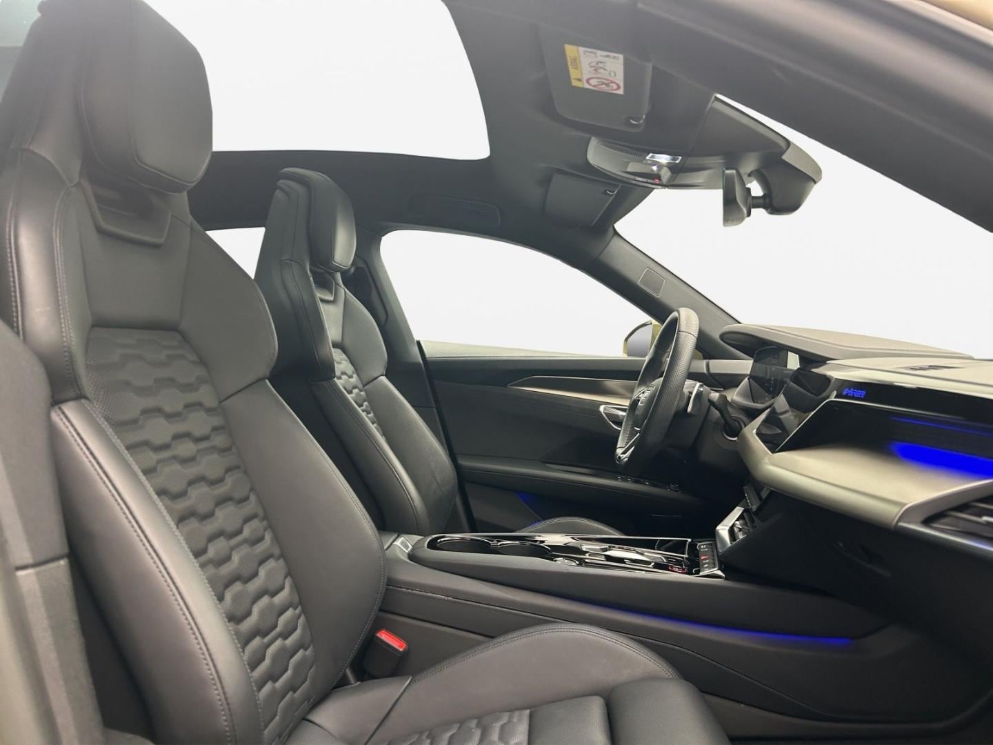Bild über Audi e-tron GT e-tron quattro - für weitere Informationen kontaktieren Sie den Audi Partner