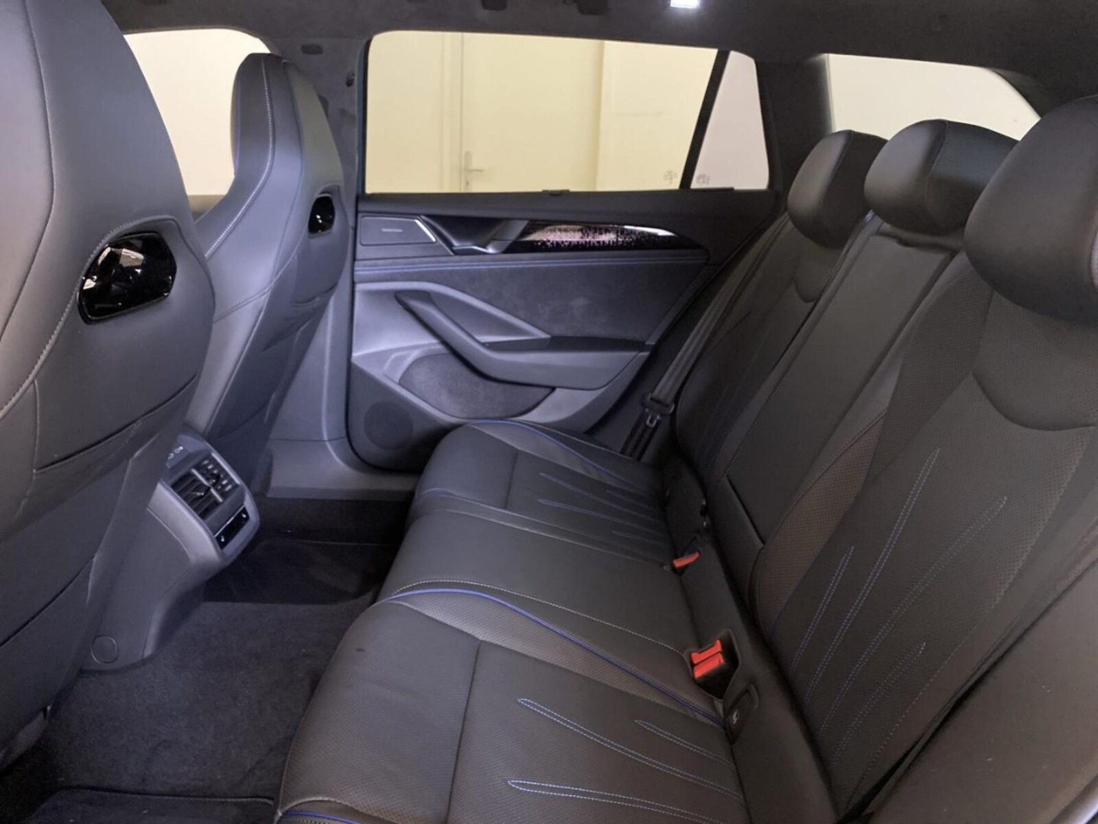 Volkswagen Passat – Bild 7