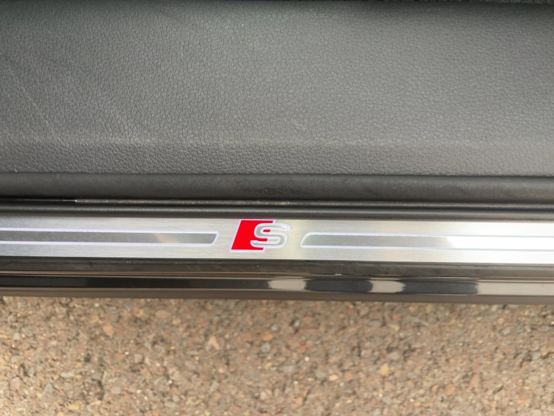 Audi e-tron S line