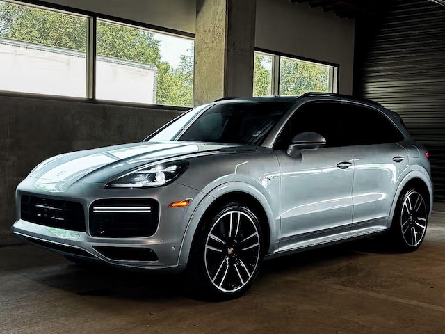 2023 Porsche Cayenne E-Hybrid Coupe