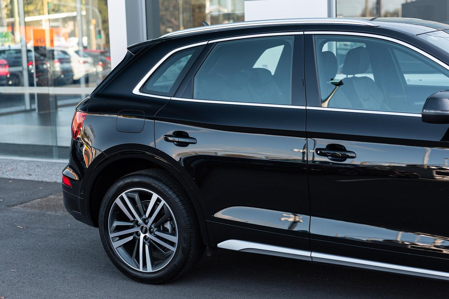 Image about Audi Q5 Sport 40 TDI quattro S tronic