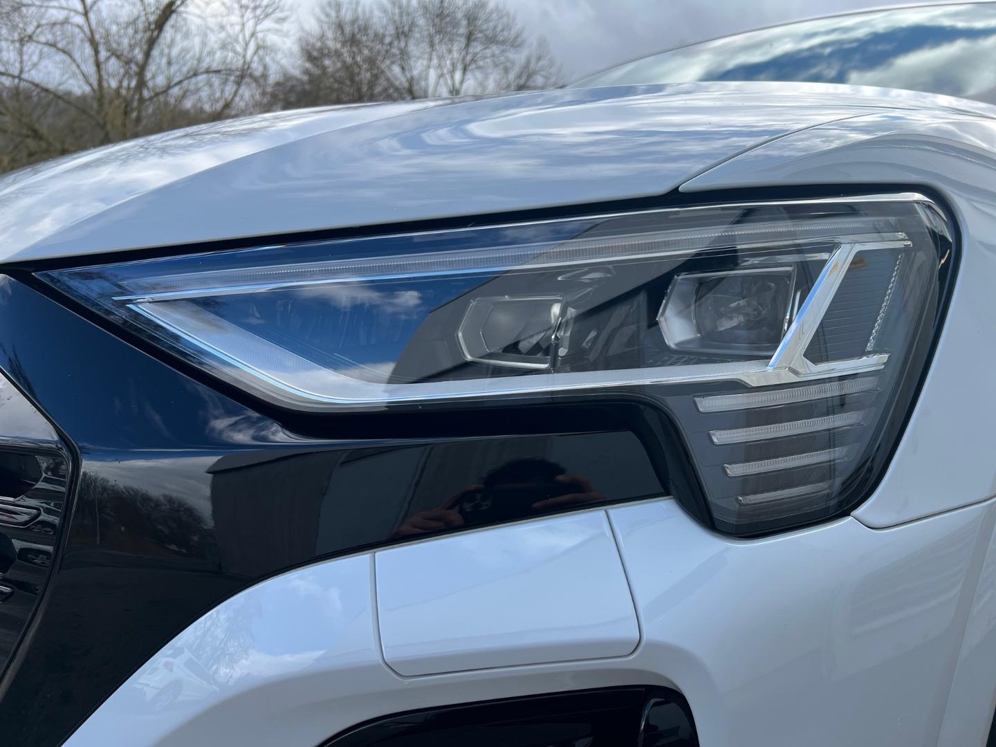 Image about Audi Q8 e-tron S line 55 e-tron quattro