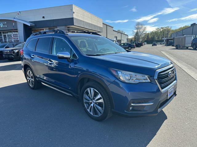 2022 Subaru Ascent Touring's photo