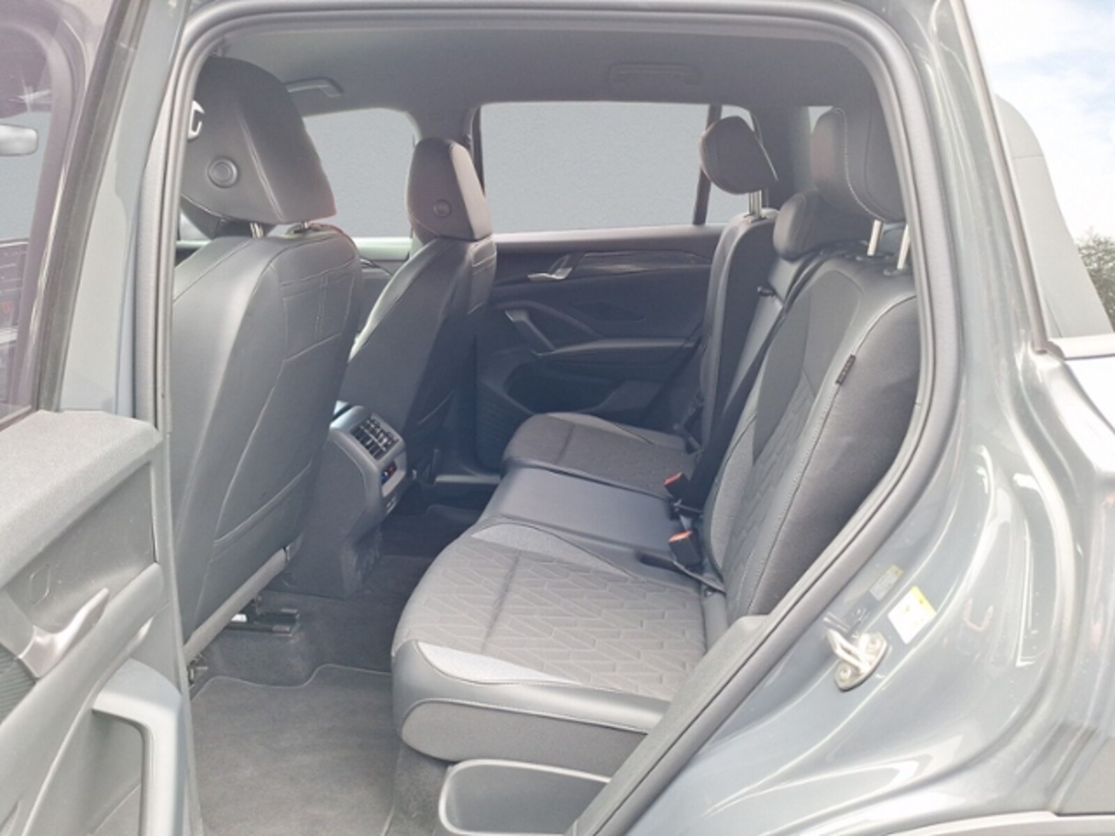 Volkswagen Tiguan – Bild 6