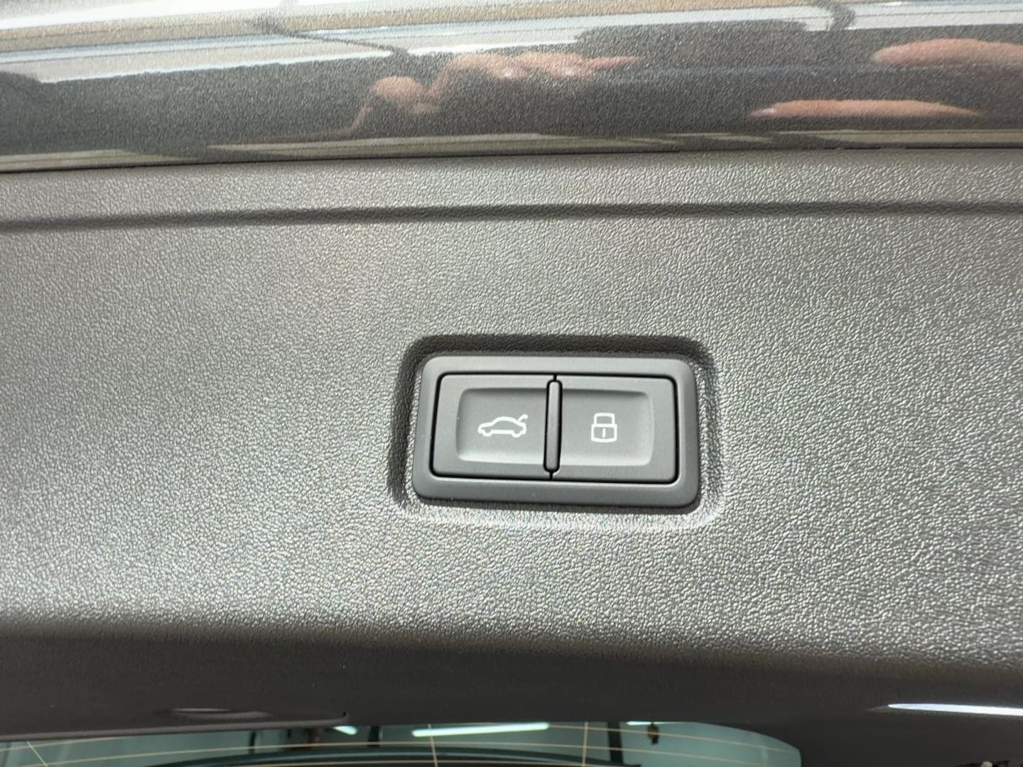 Bild über Audi Q7 SUV TDI quattro 220 kW tiptronic - für weitere Informationen kontaktieren Sie den Audi Partner