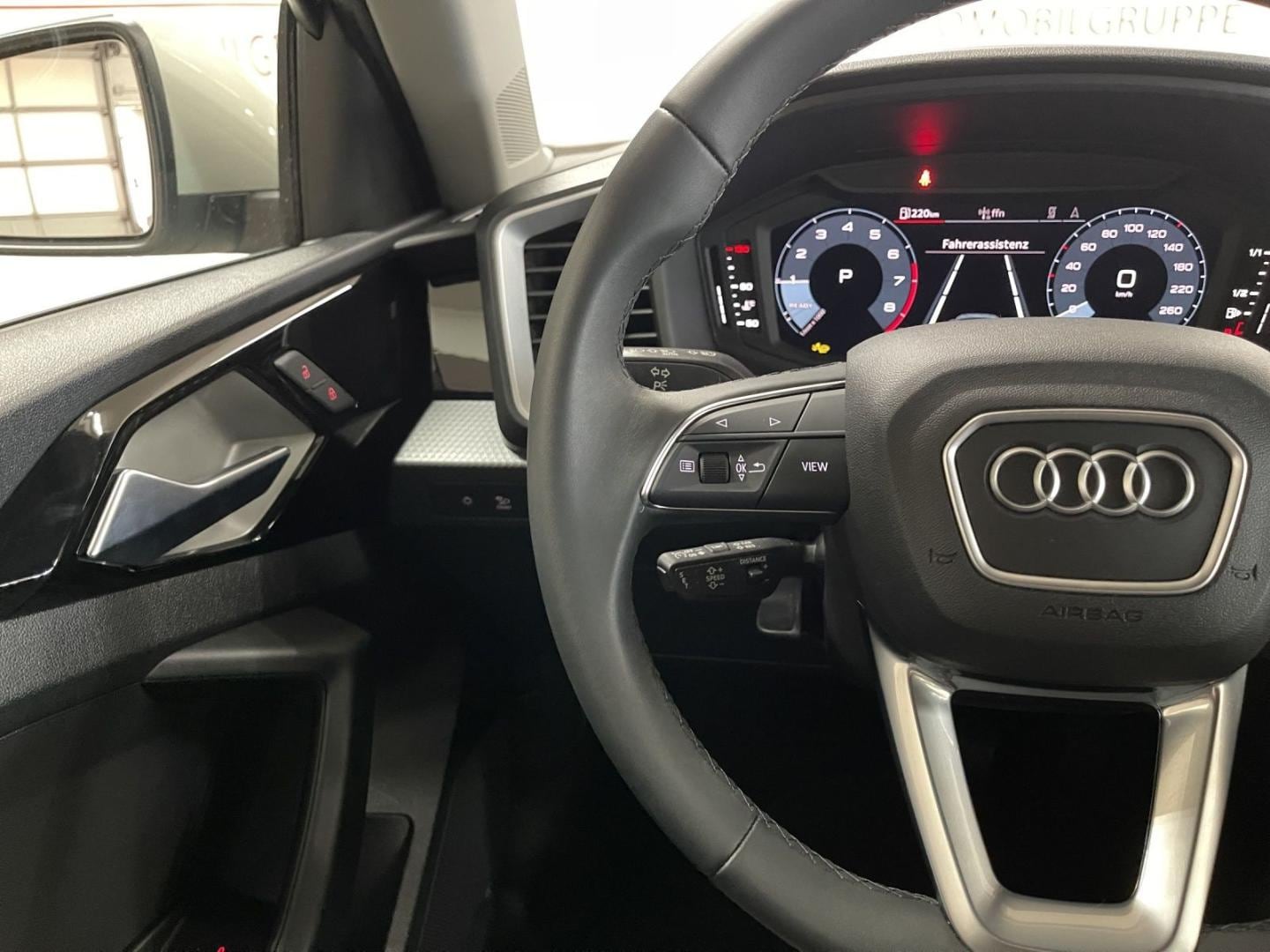 Bild über Audi A1 allstreet 35 TFSI S tronic - für weitere Informationen kontaktieren Sie den Audi Partner