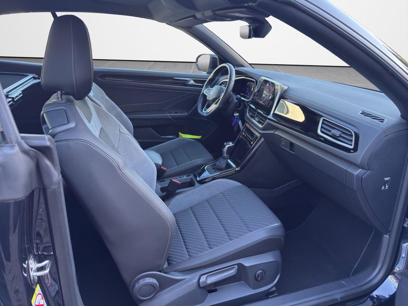 Volkswagen T-Roc Cabriolet – Bild 17