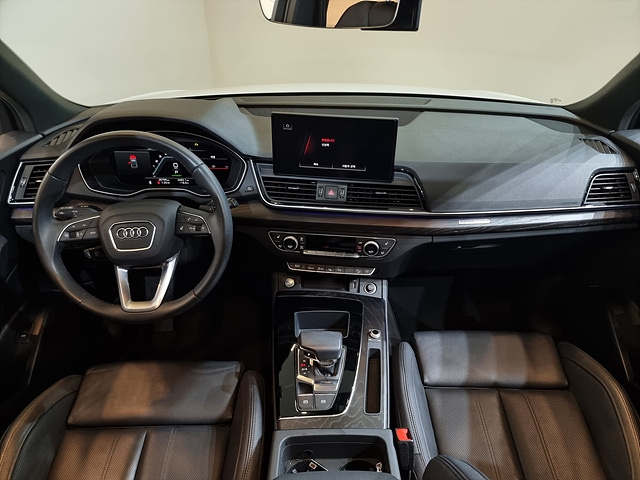 Audi Q5 45 TFSI quattro Premium 195 265 kW hp S tronic 8