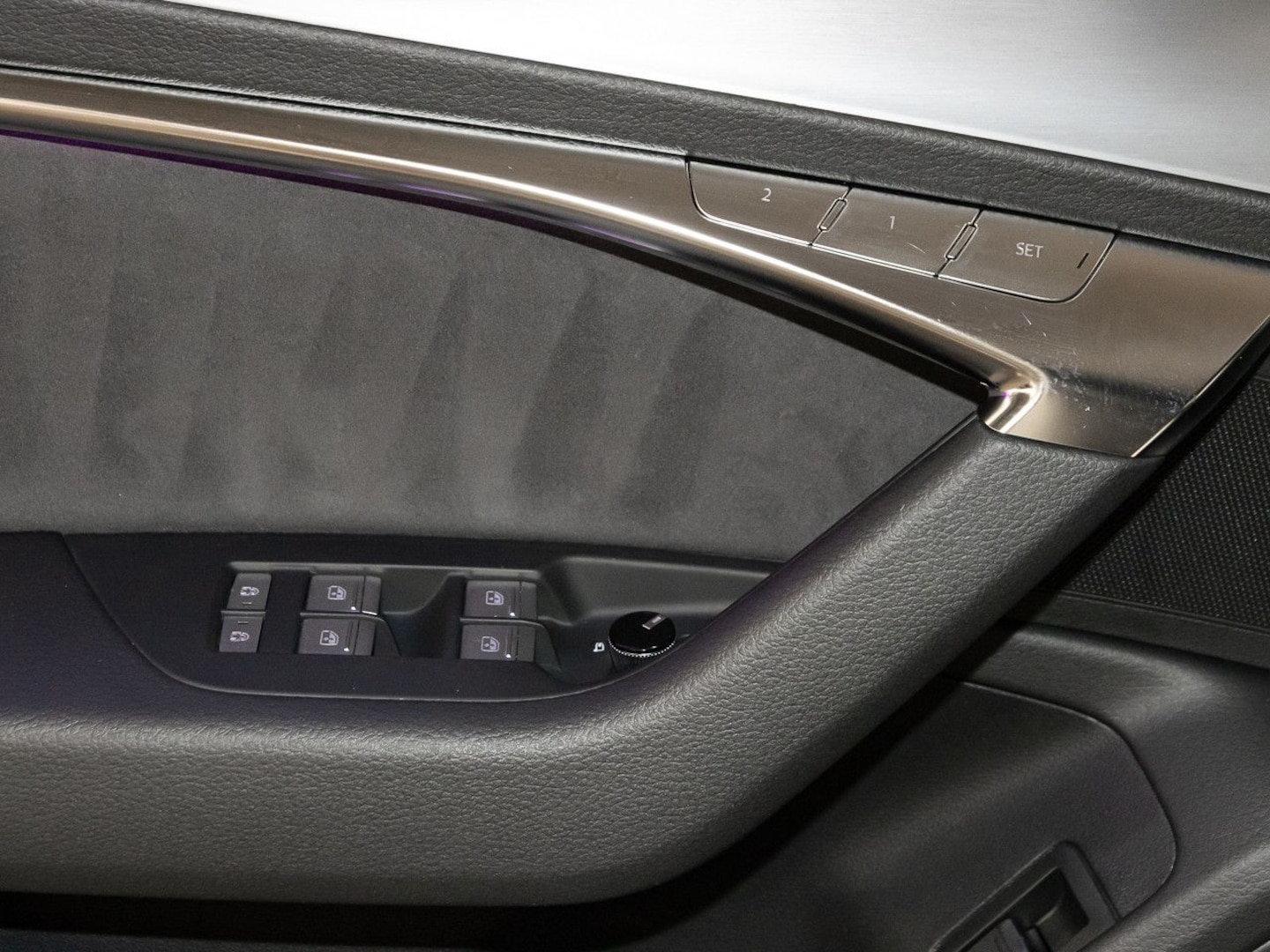 Bild über Audi S6 Avant TDI quattro tiptronic - für weitere Informationen kontaktieren Sie den Audi Partner