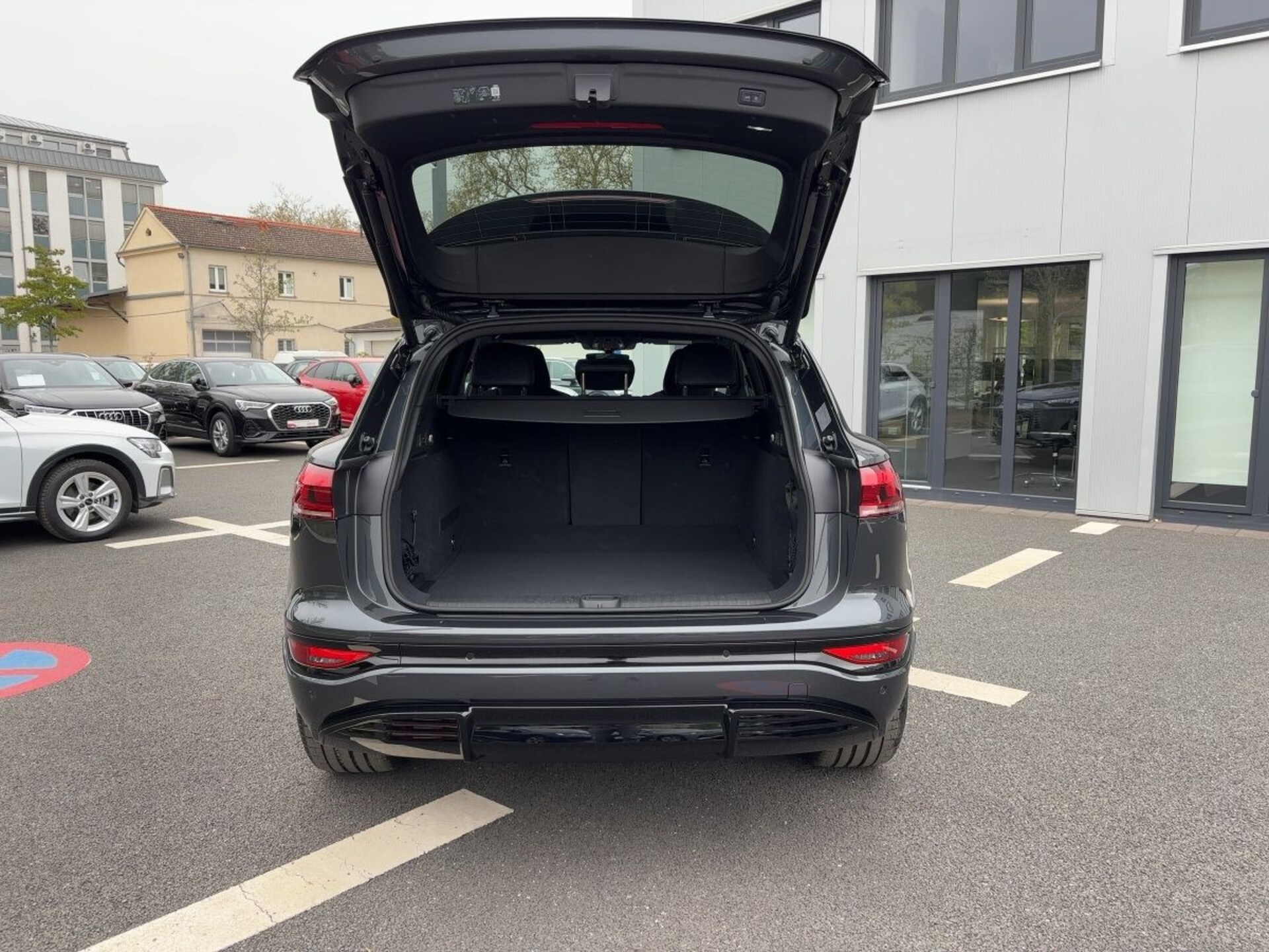 Audi Q6 SUV e-tron