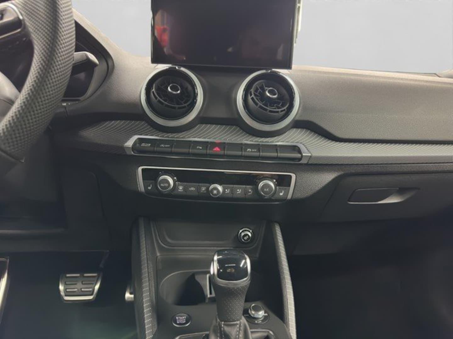 Bild über Audi Q2 S line 35 TFSI S tronic - für weitere Informationen kontaktieren Sie den Audi Partner