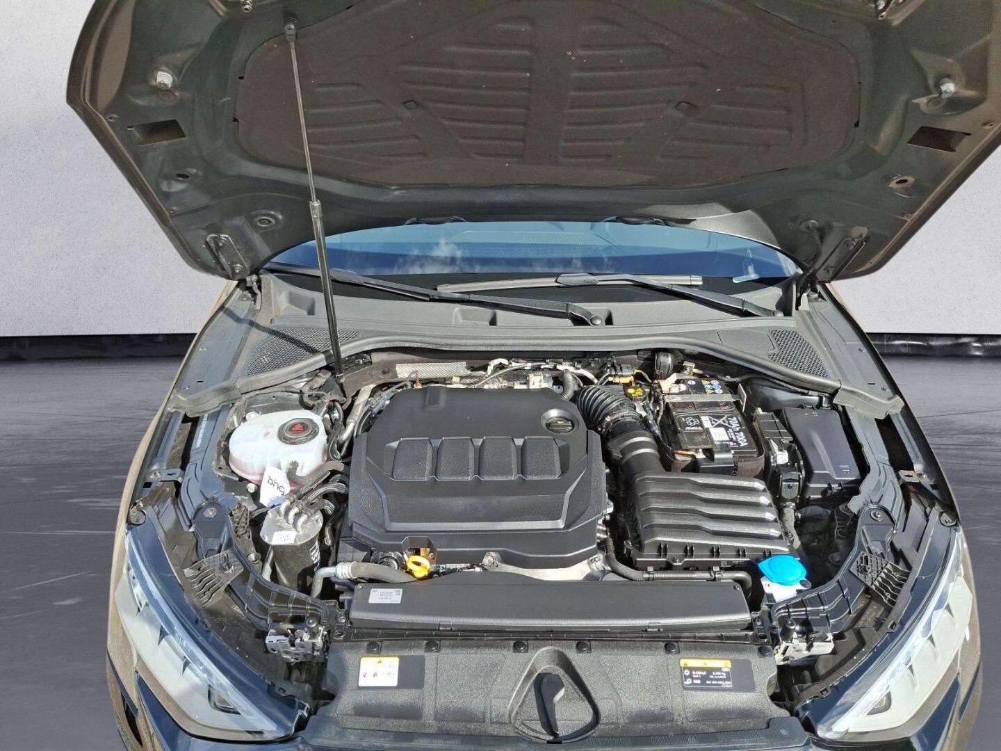 Bild über Audi A3 Sportback 30 TDI S tronic - für weitere Informationen kontaktieren Sie den Audi Partner