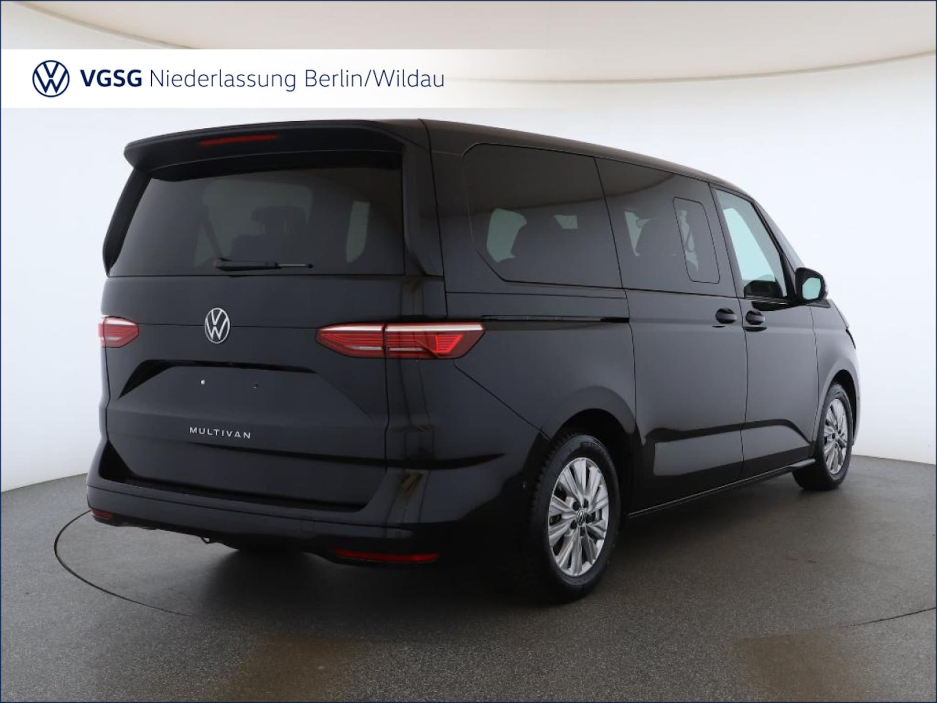 Volkswagen Multivan Langversion Basis-Modell