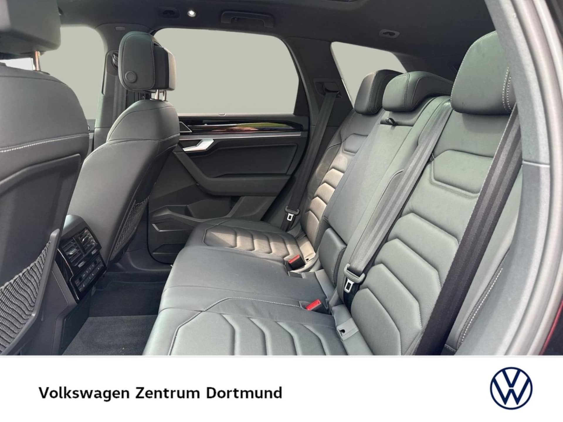 Volkswagen Touareg R