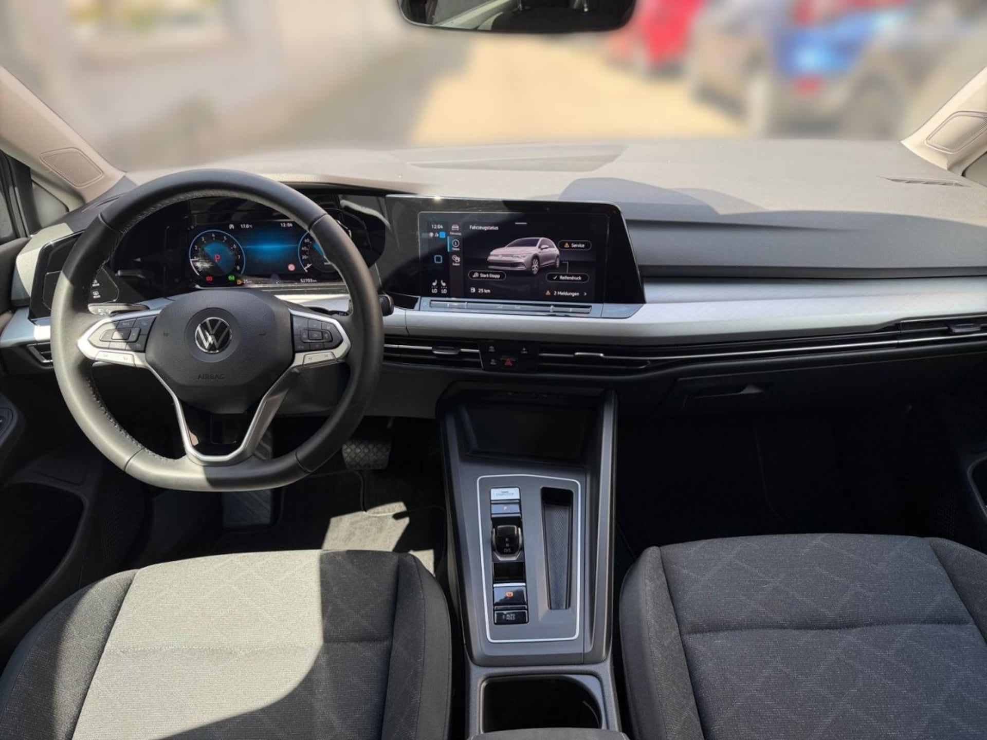 Volkswagen Golf Life