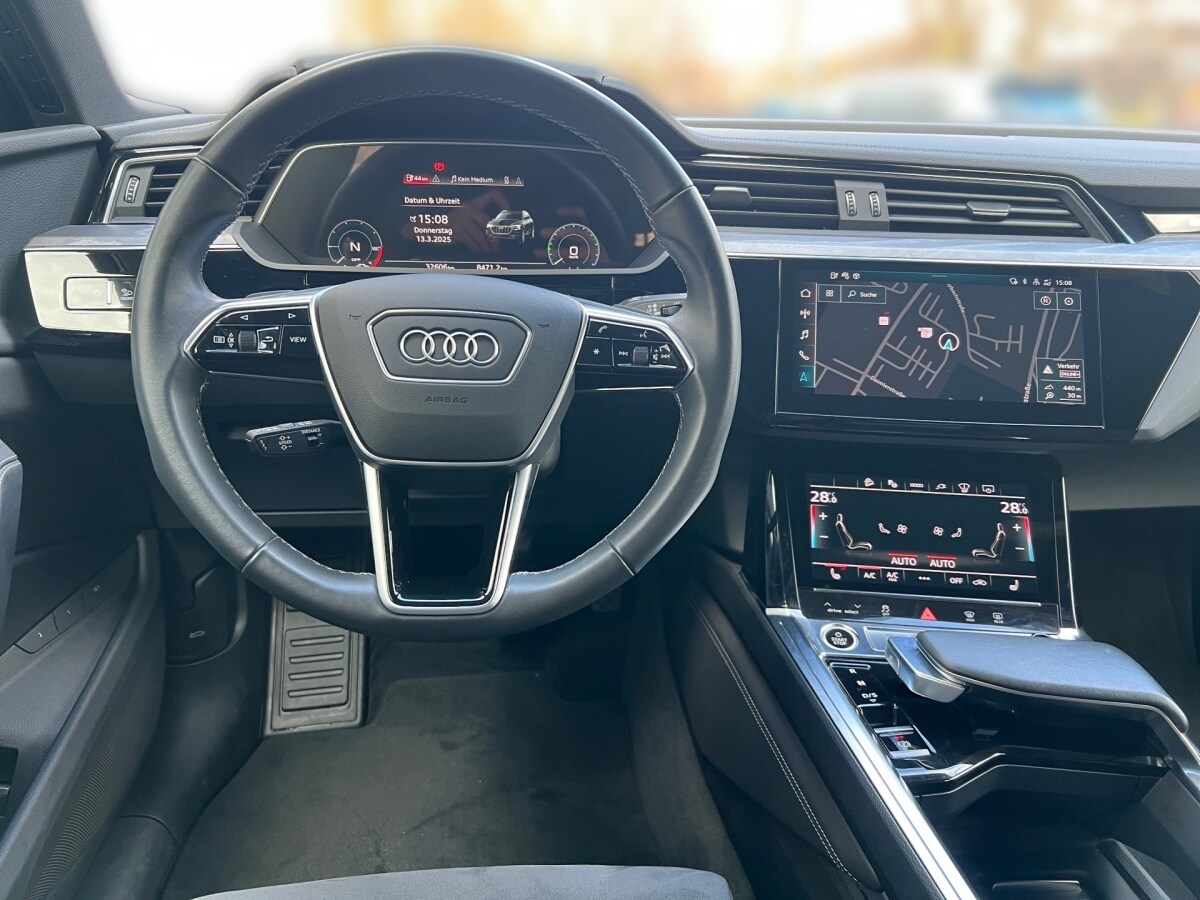 Image about Audi Q8 e-tron S line 55 e-tron quattro