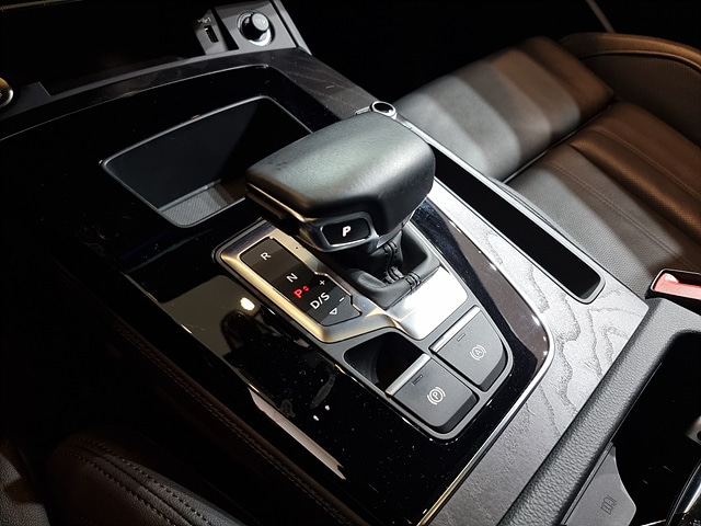 Audi Q5 45 TFSI quattro Premium 195 265 kW hp S tronic 10