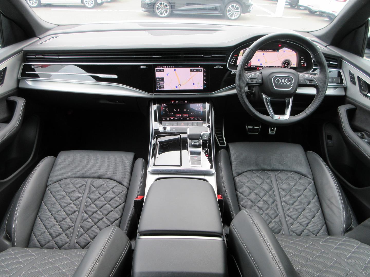 Audi Q8 SUV 55 TFSI quattro S line 250(340) kW(PS) tiptronic for more details contact your dealer
