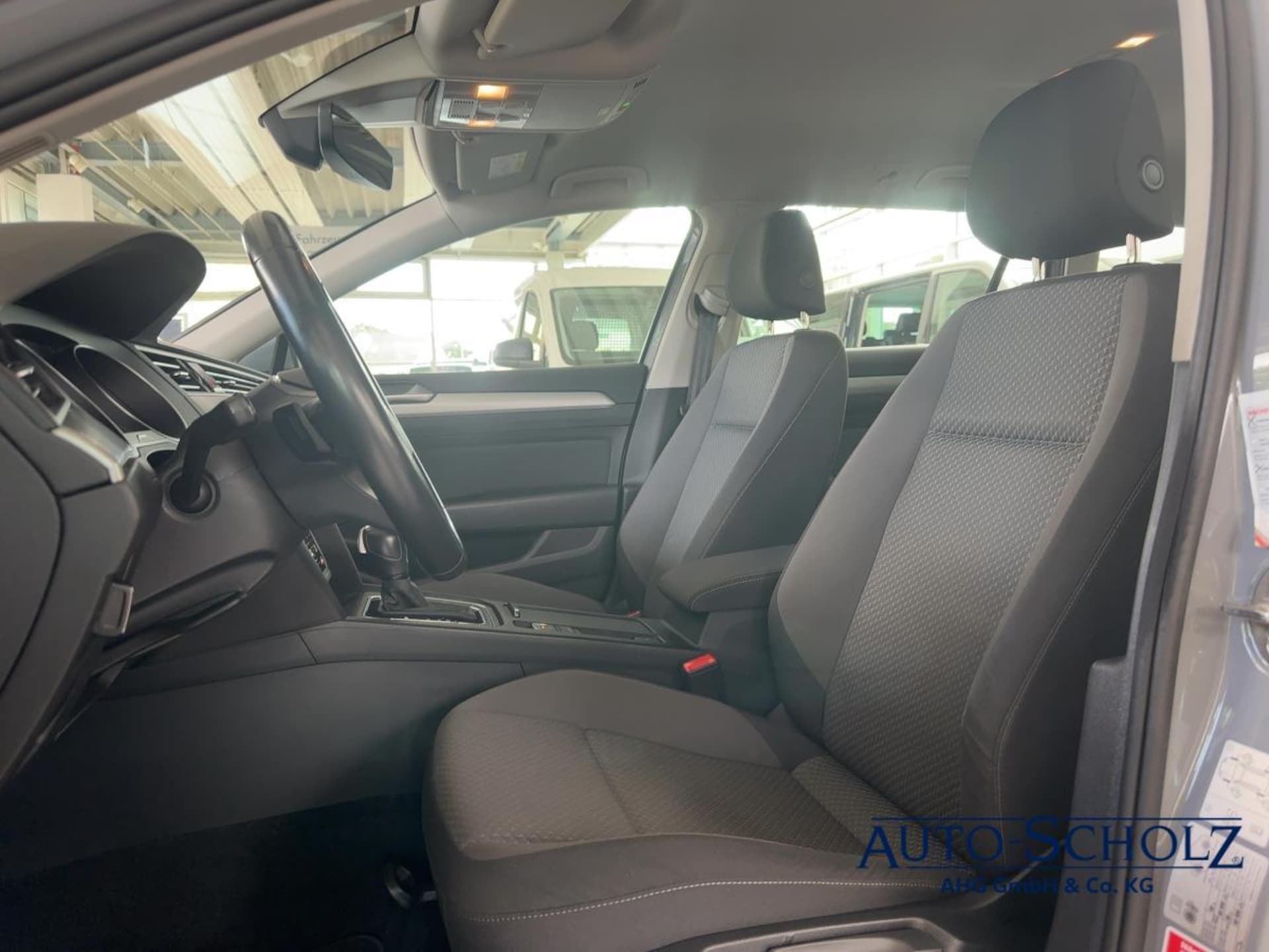 Volkswagen Passat Variant Basis-Modell