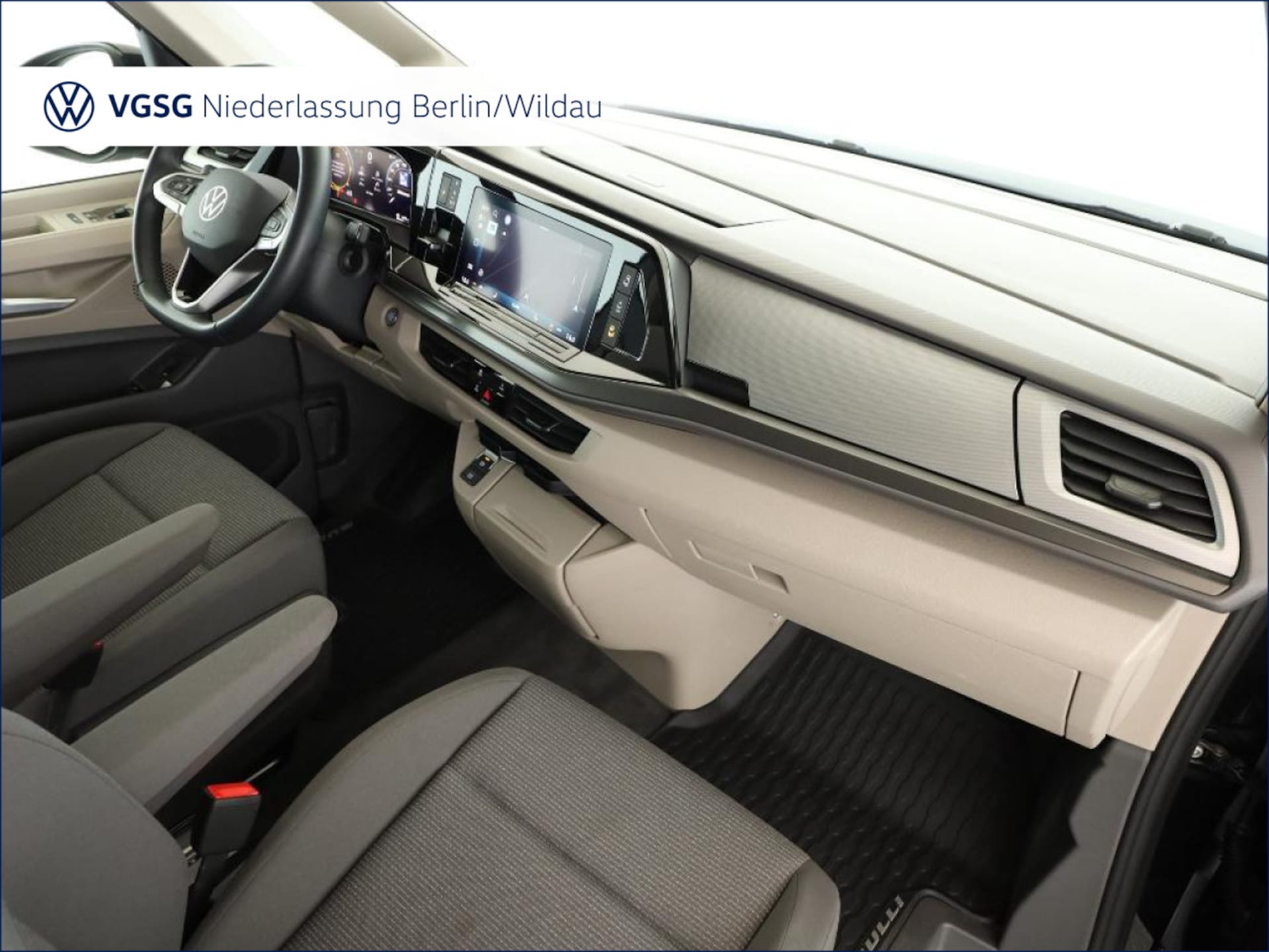 Volkswagen Multivan Langversion Basis-Modell
