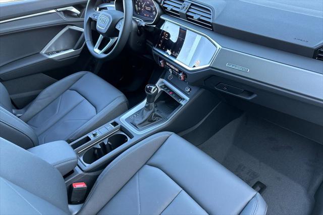 2025 Audi Q3 S Line Premium - Photo 13