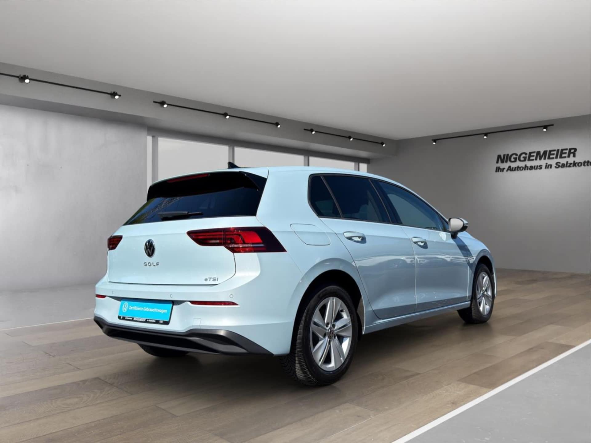 Volkswagen Golf Life