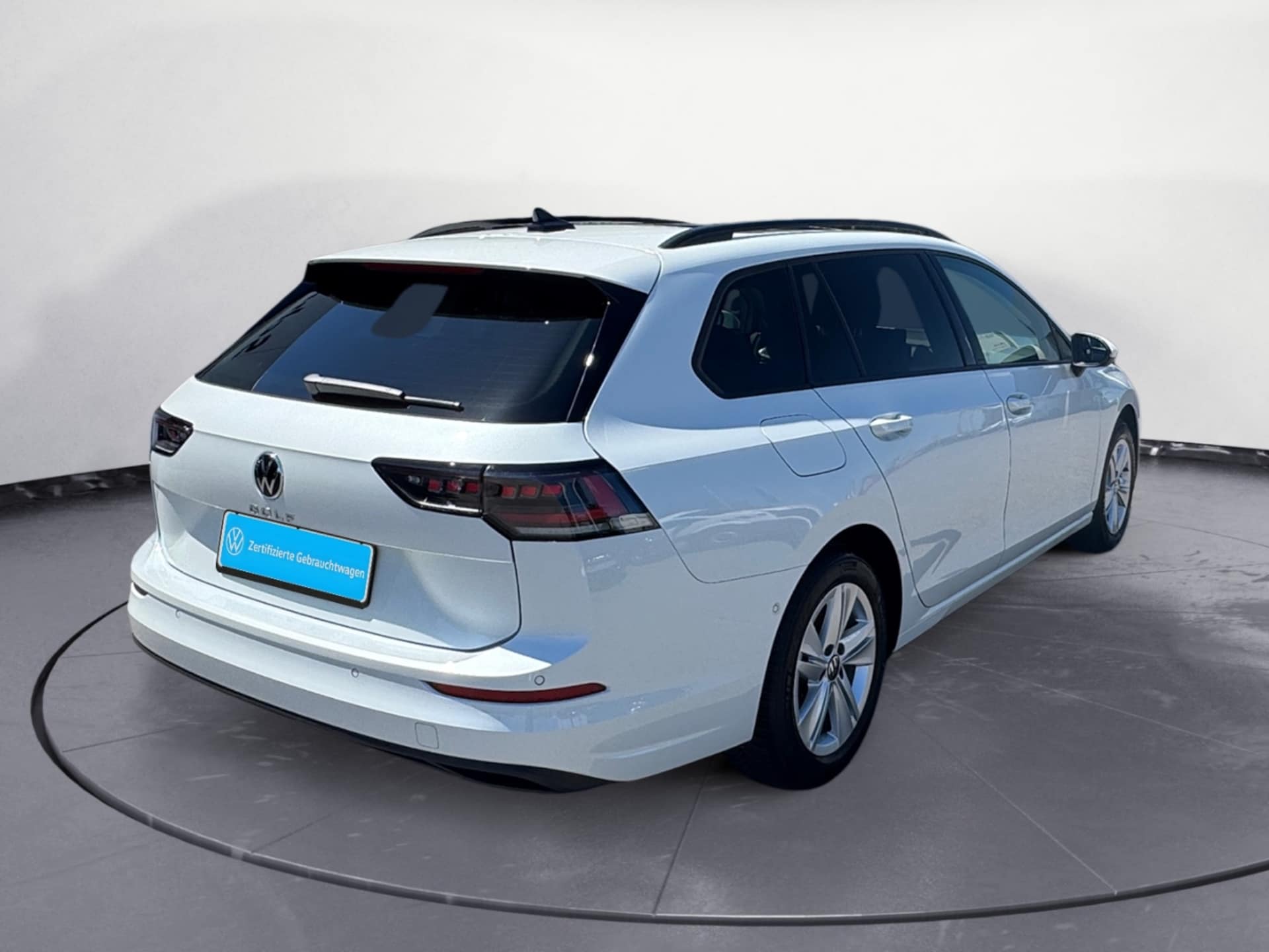 Volkswagen Golf Variant Life
