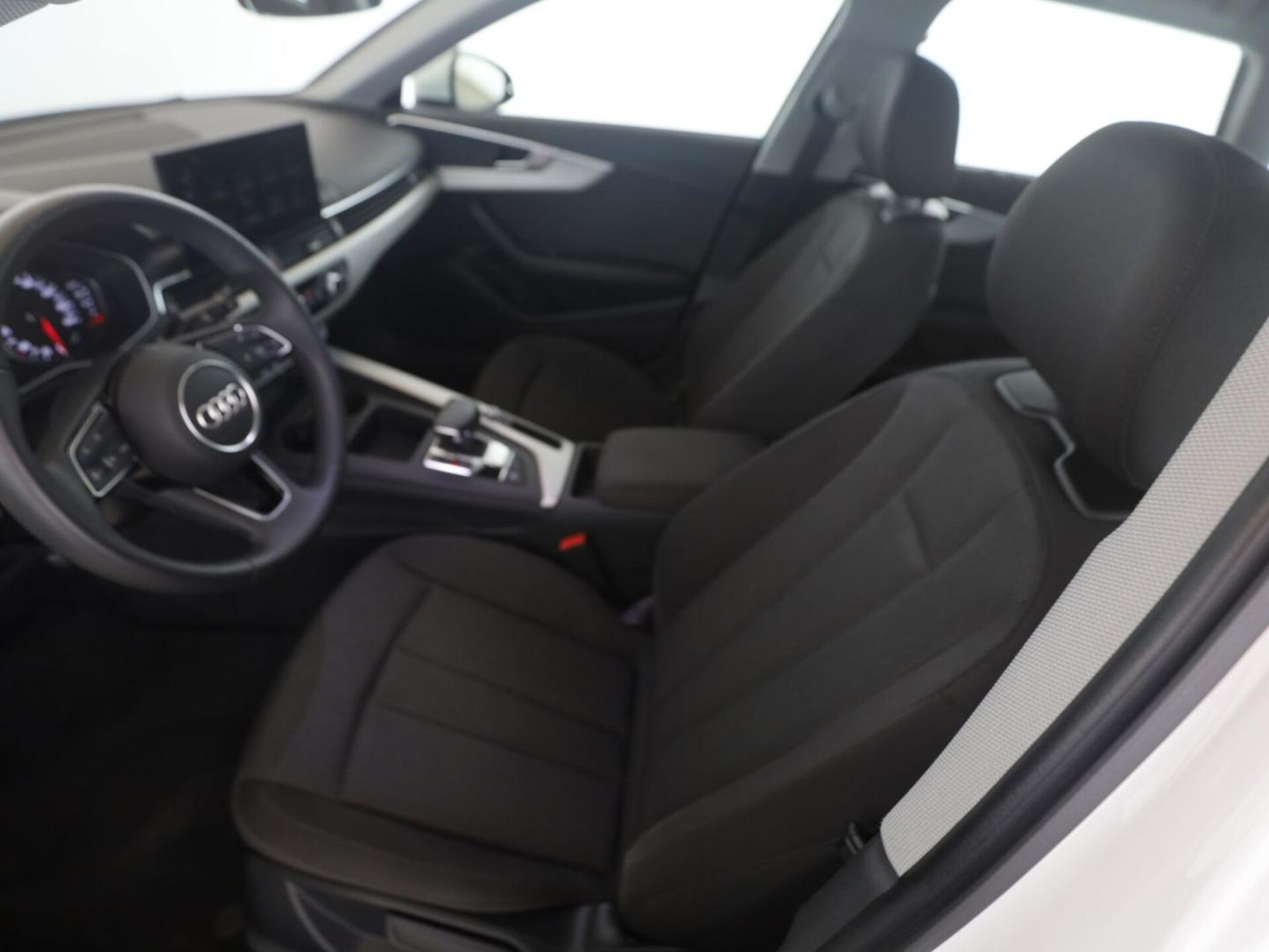 Audi A4 Avant S line