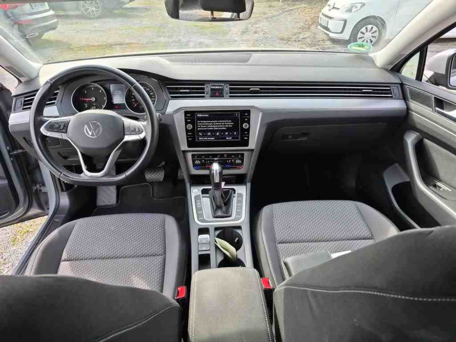 Volkswagen Passat Variant Basis-Modell