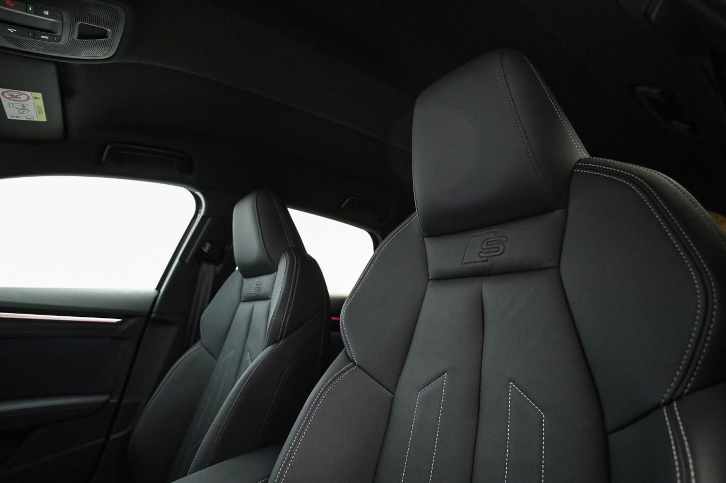 Bild über Audi S3 Sportback TFSI quattro S tronic - für weitere Informationen kontaktieren Sie den Audi Partner