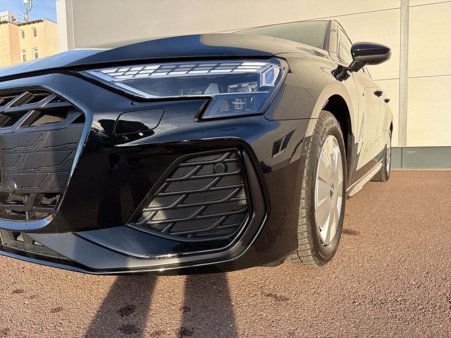 Bild über Audi A3 Sportback S line 30 TFSI S tronic - für weitere Informationen kontaktieren Sie den Audi Partner