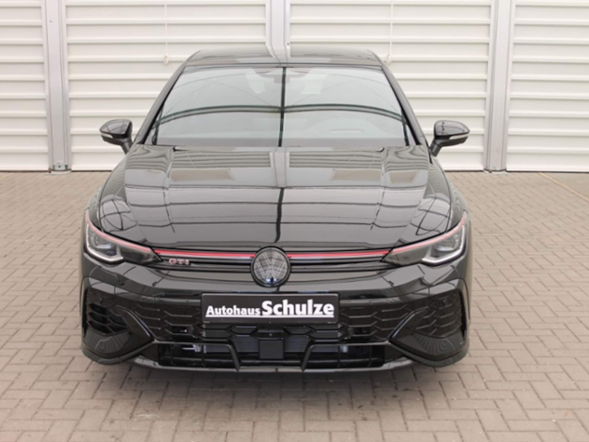 Volkswagen Golf GTI