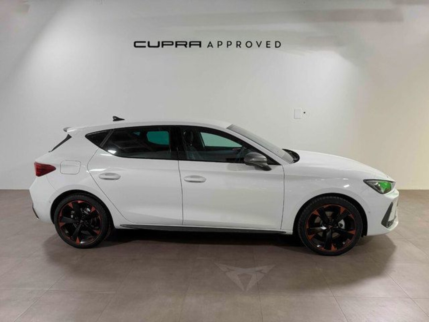 CUPRA Leon León 1.5 eTSI DSG 110 kW (150 CV) — photo 3