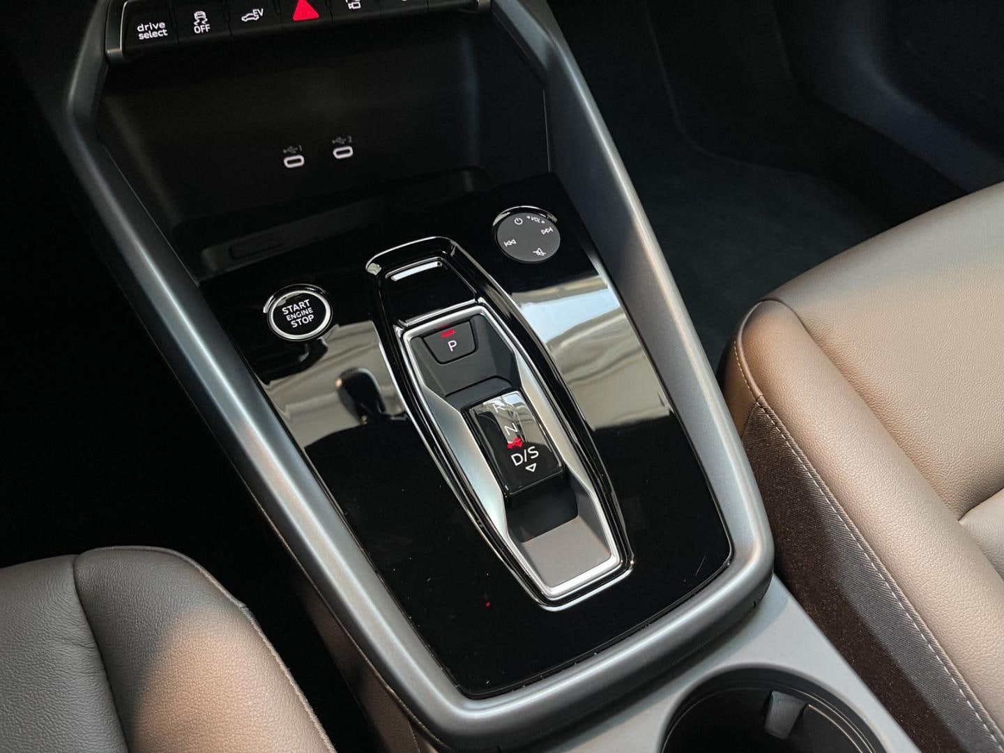 Bild über Audi A3 Sportback TFSI e TFSI e 150 kW S tronic - für weitere Informationen kontaktieren Sie den Audi Partner