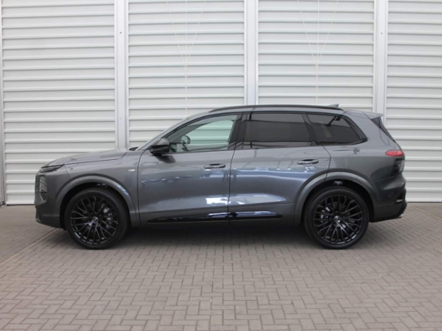 Bild über Audi Q7 SUV TDI quattro 220 kW tiptronic - für weitere Informationen kontaktieren Sie den Audi Partner
