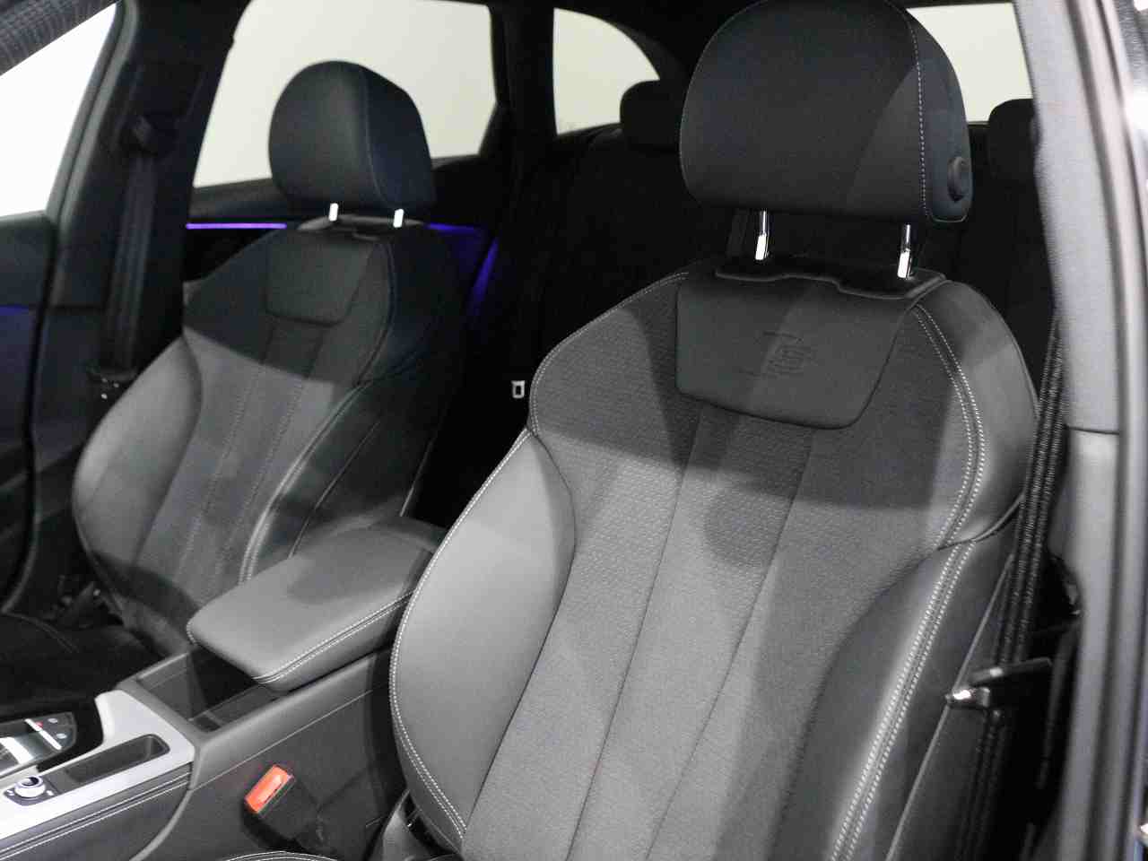 Image about Audi A4 Avant 40 TDI quattro S line