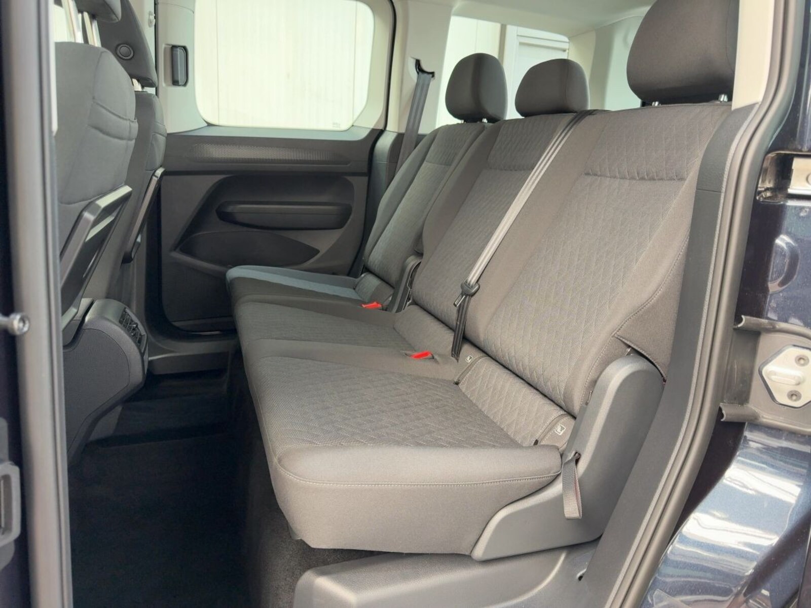 Volkswagen Caddy – Bild 9