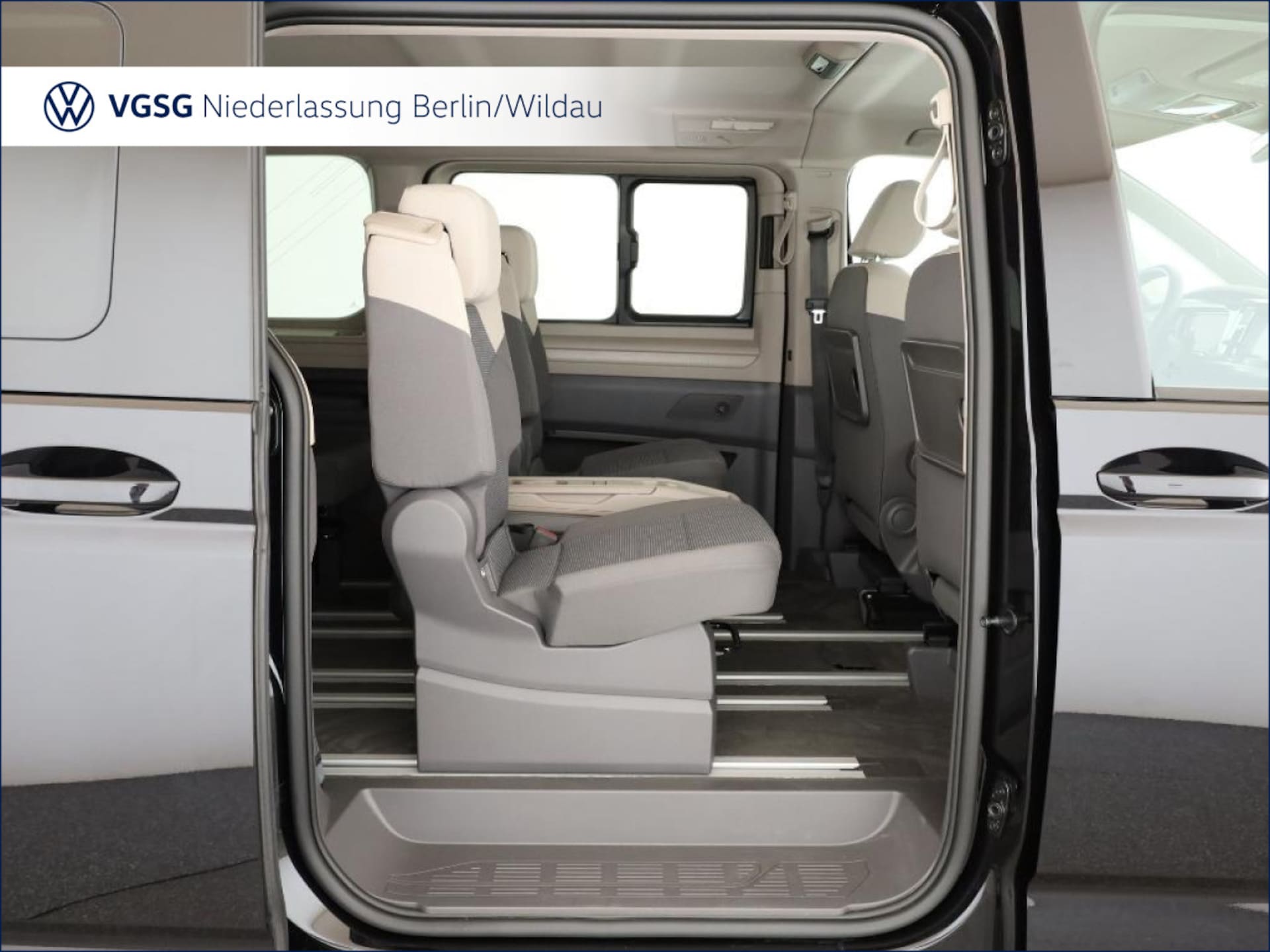 Volkswagen Multivan Langversion Basis-Modell