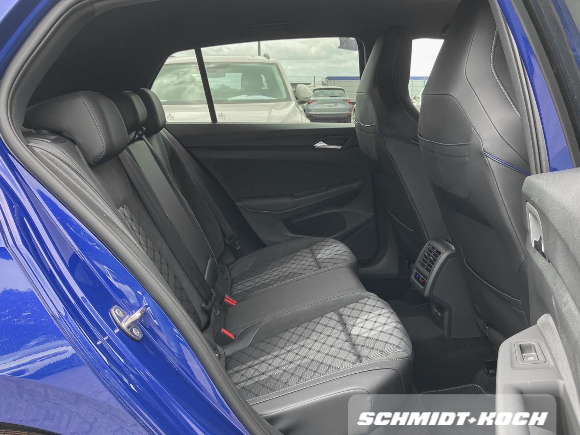 Volkswagen Golf R-Line
