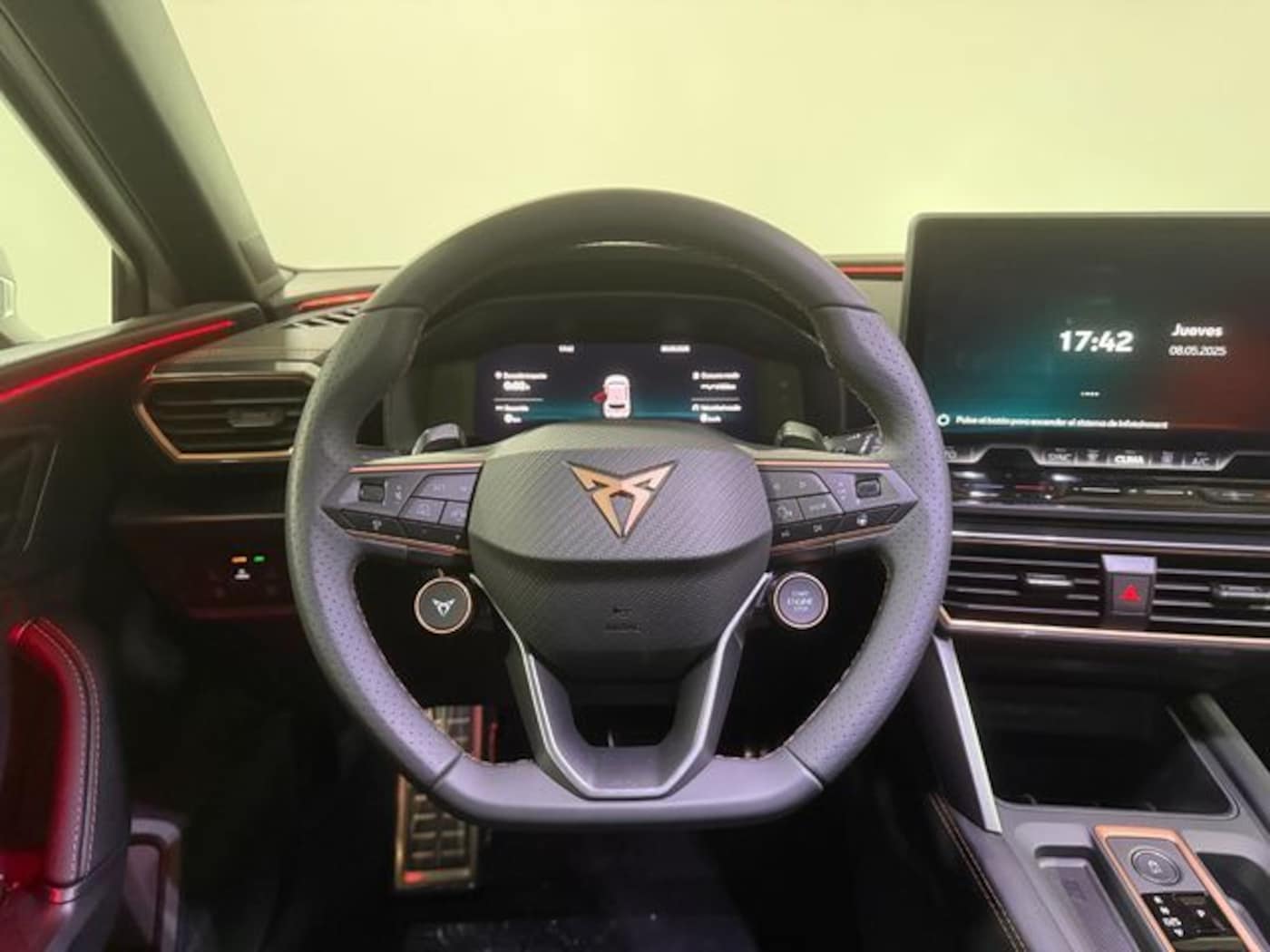 CUPRA Leon León 1.5 eTSI DSG 110 kW (150 CV) — photo 10