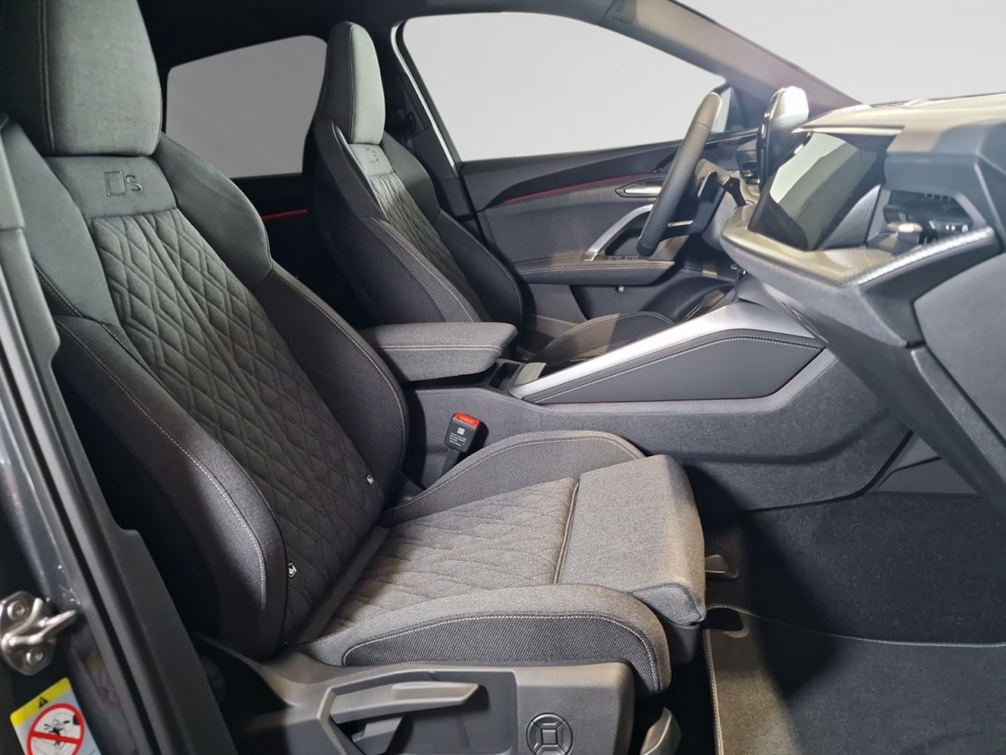 Bild über Audi Q5 SUV TDI quattro 150 kW S tronic - für weitere Informationen kontaktieren Sie den Audi Partner