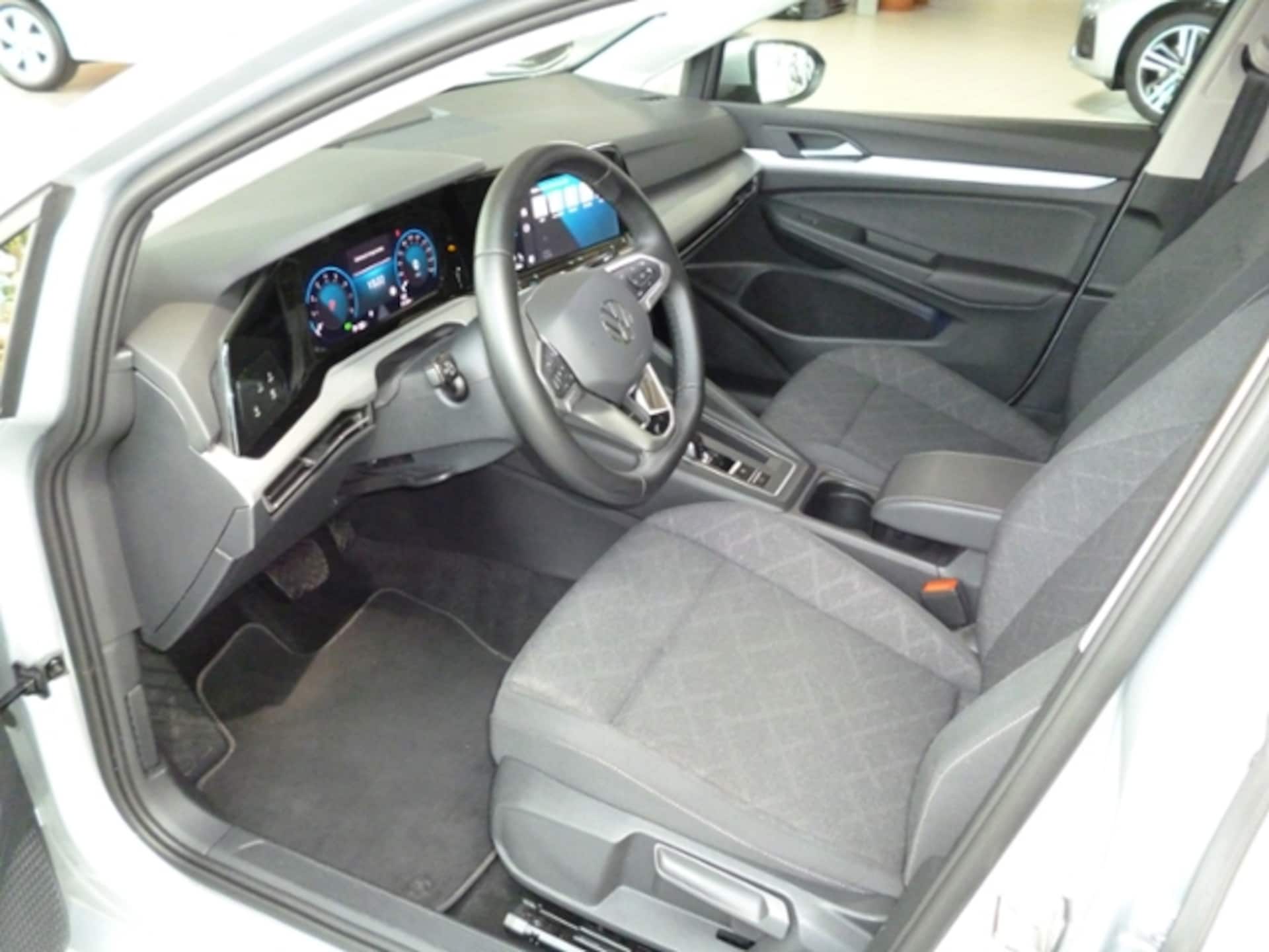 Volkswagen Golf Variant Life