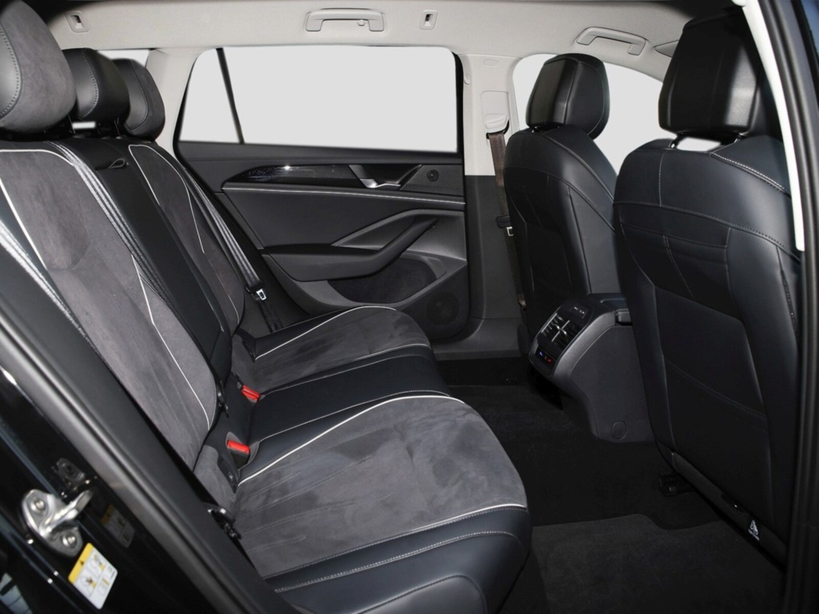 Volkswagen Passat – Bild 12