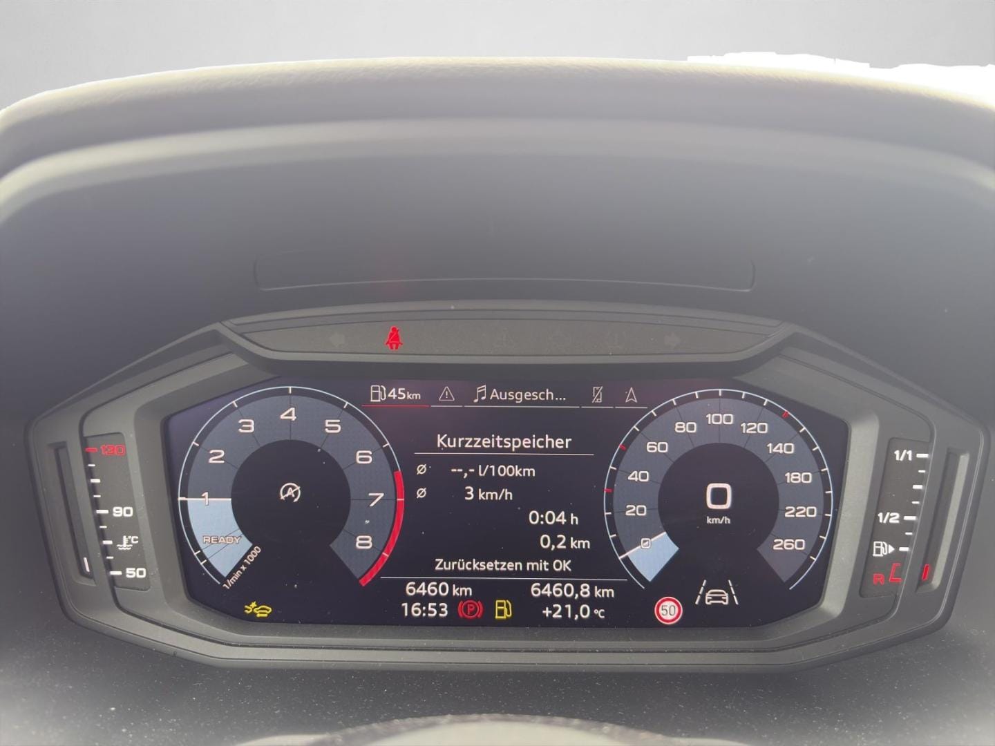 Bild über Audi A1 allstreet 30 TFSI Schaltgetriebe - für weitere Informationen kontaktieren Sie den Audi Partner