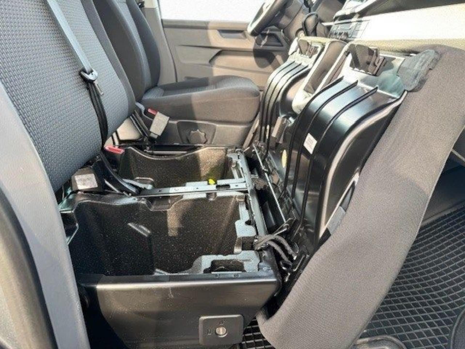 Volkswagen T6.1 Caravelle langer Radstand Trendline