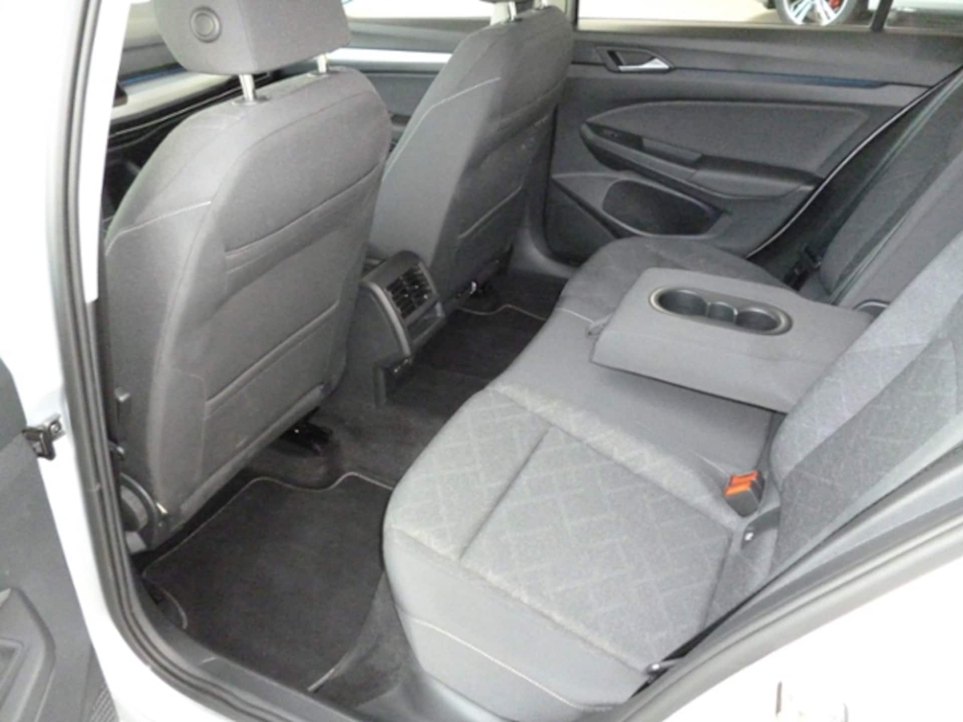 Volkswagen Golf Variant Life